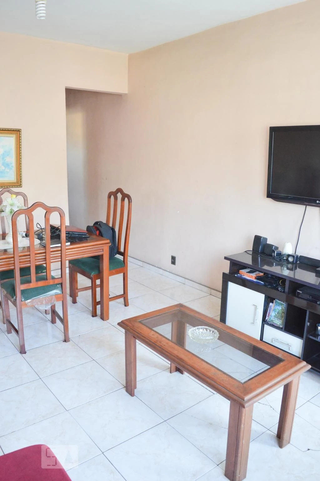 Furnished 2-bedroom apartment with private BBQ — photo 21