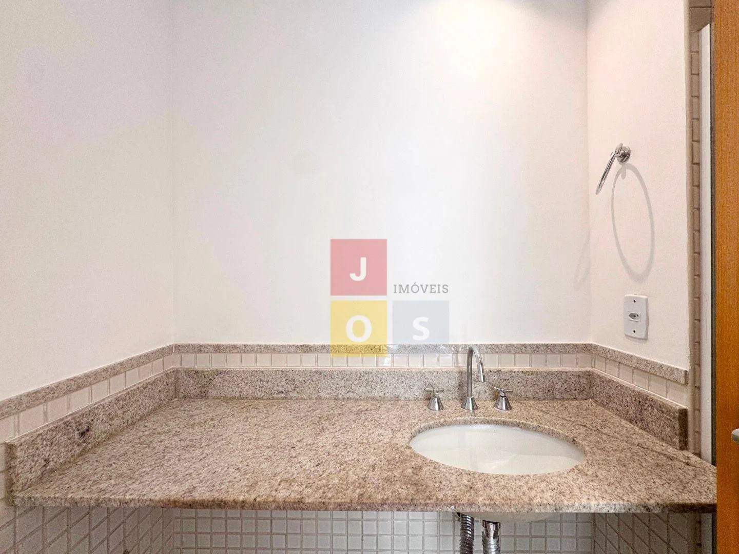 2-bedroom apartment with 2 bathrooms, 72 m² — photo 31