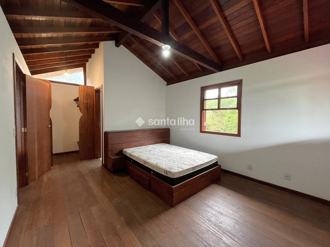 4-bedroom house with a garden — photo 21
