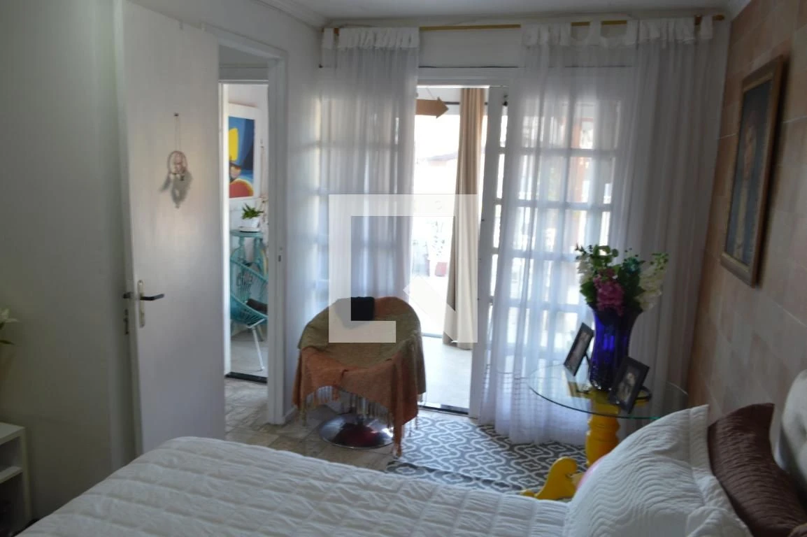 3-bedroom apartment with a bathtub — photo 10