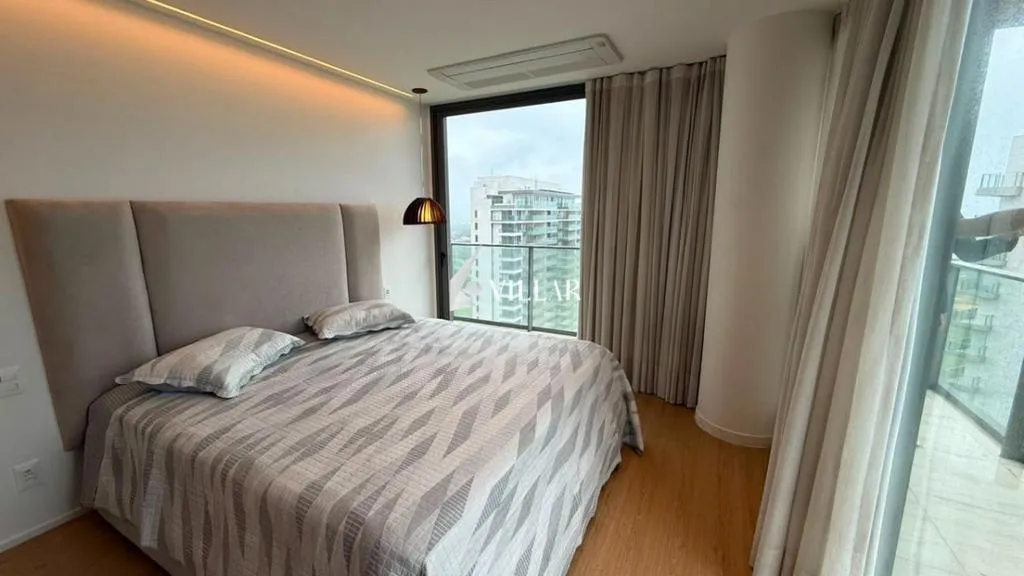 3-bedroom apartment with a water view in Rio de Janeiro — photo 27