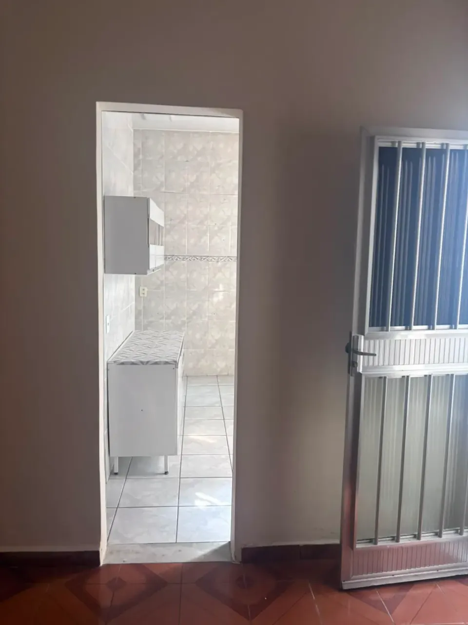 Unfurnished 1-bedroom home with glass shower enclosure — photo 2