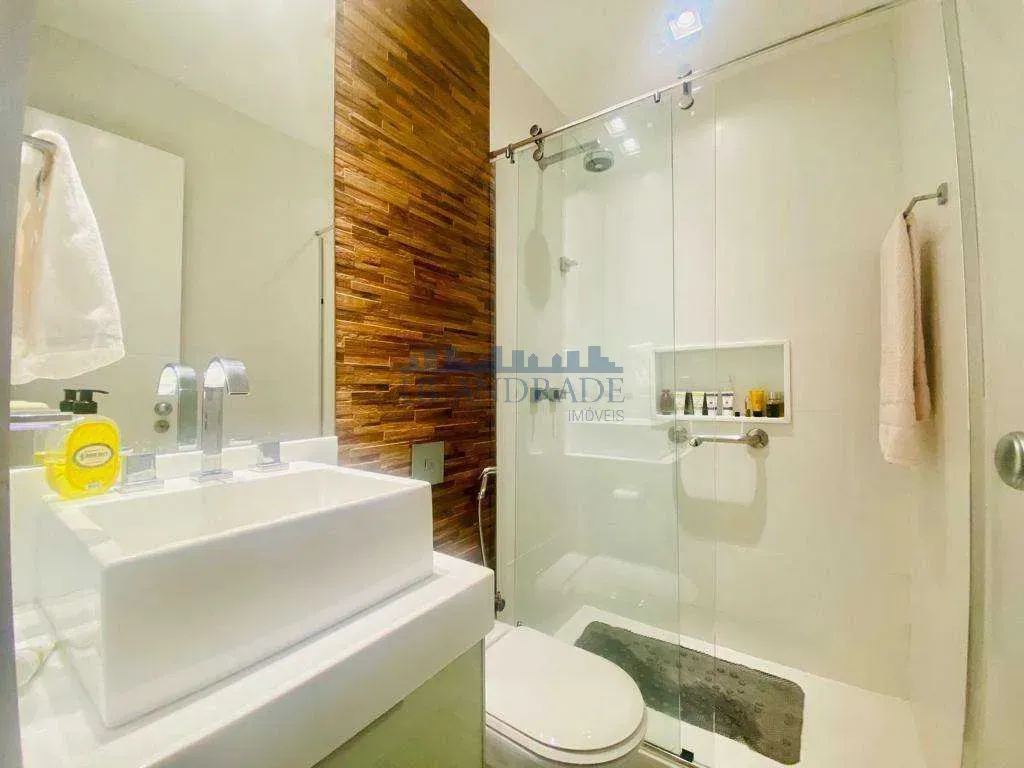 Furnished 4-bedroom apartment with 4 bathrooms — photo 25