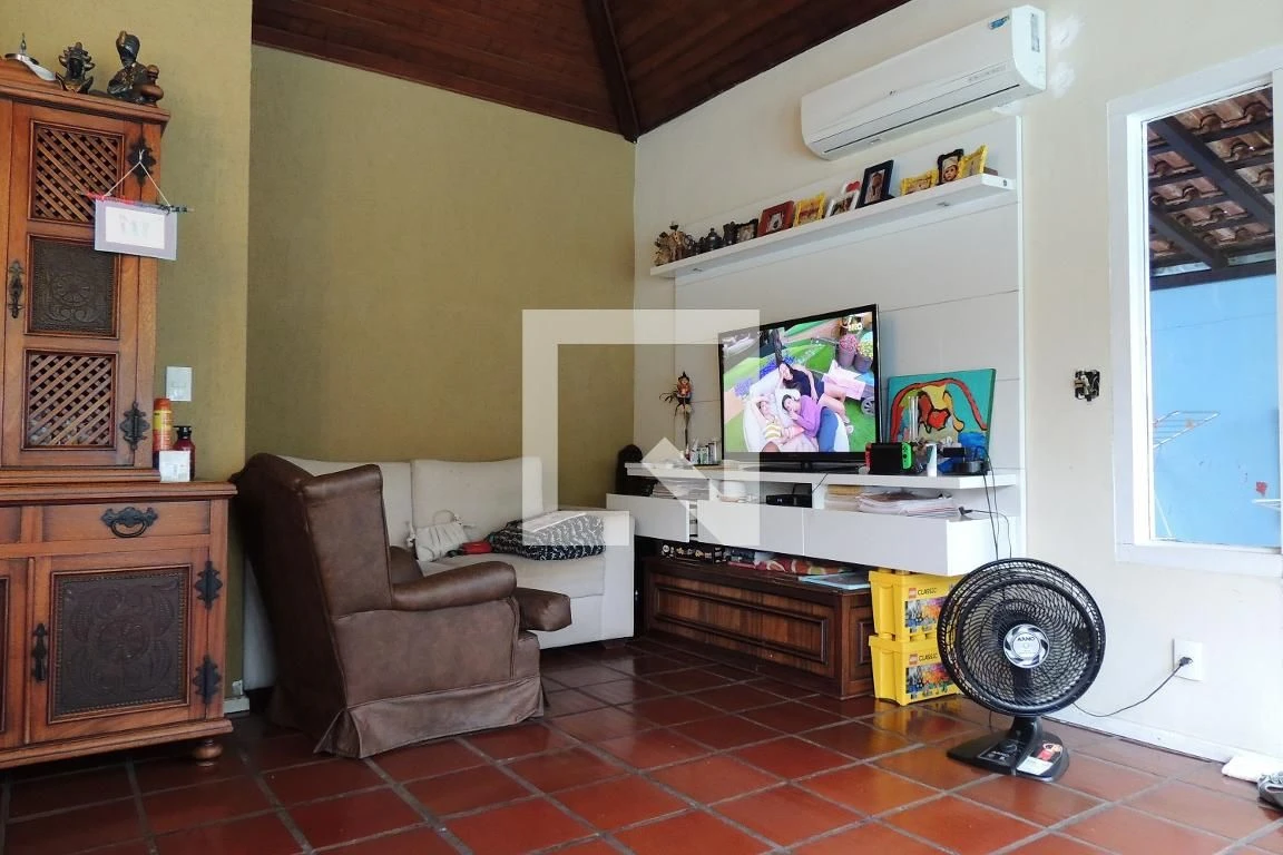 Furnished house with 3 bedrooms, private garden and 2 spots — photo 19