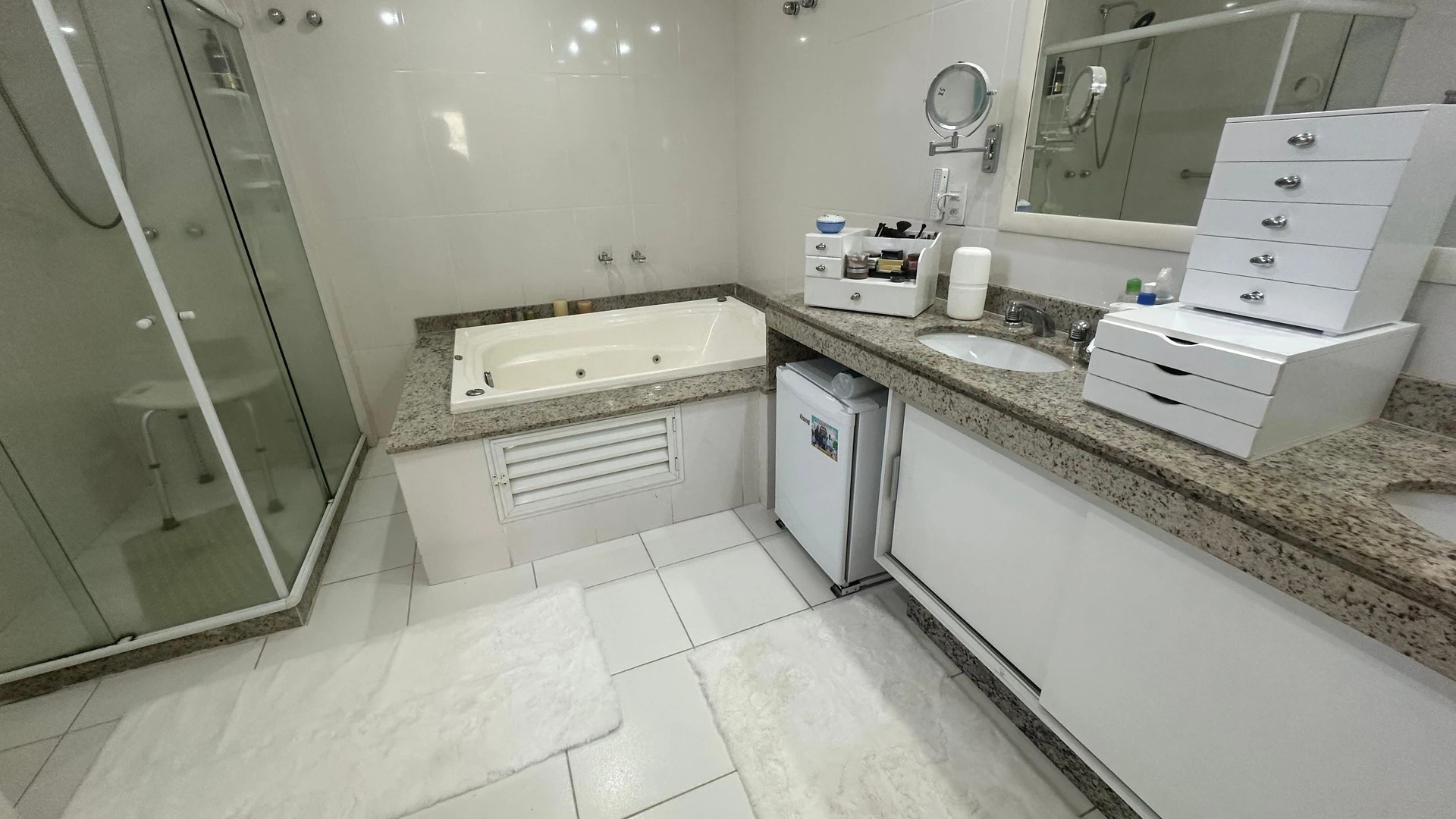 Casa mobiliada em condomínio com 5 quartos e quintal — photo 19