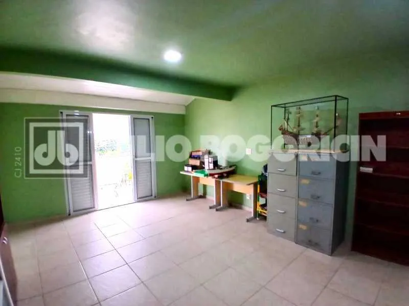 Casa com 5 quartos e área da piscina aberta — photo 11