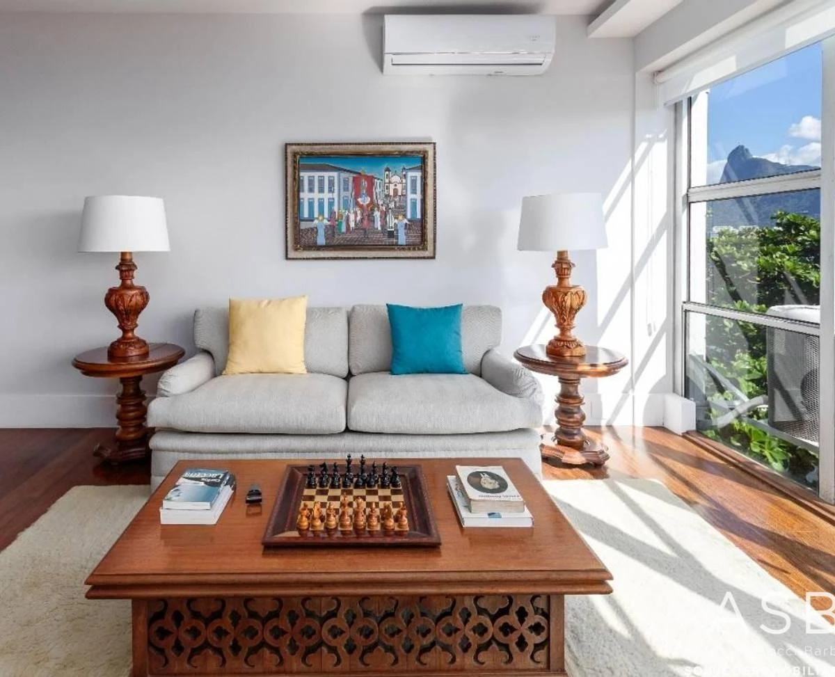 130 m² apartment with 3 bedrooms and 2 bathrooms — photo 17
