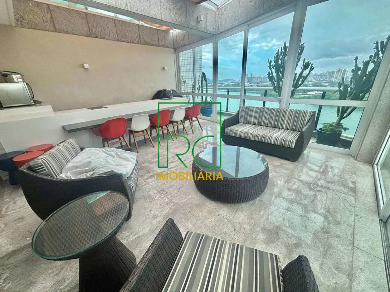 Apartamento com 4 quartos e varanda ampla — photo 8