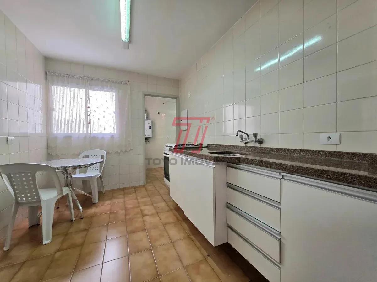 3-bedroom apartment with a bathtub in Curitiba — photo 18