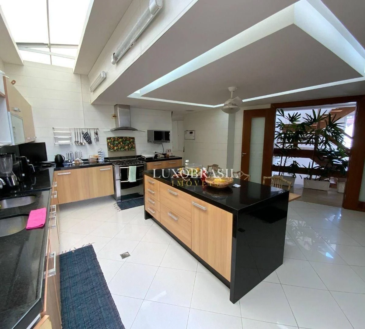 Apartment with 4 suites and access to shared pool — photo 27
