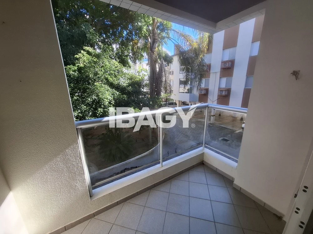 Unfurnished apartment with 2 bedrooms, balcony and 75 m² — photo 3