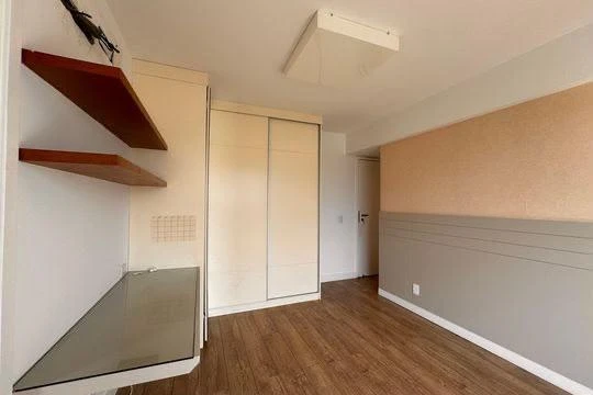 4-bedroom apartment with a separate kitchen, 260 m² — photo 21