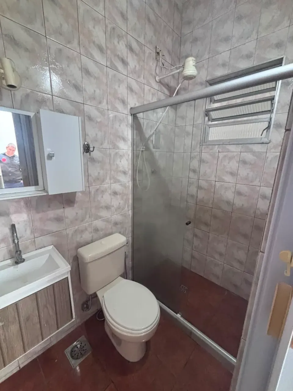 Unfurnished 1-bedroom home with glass shower enclosure — photo 10