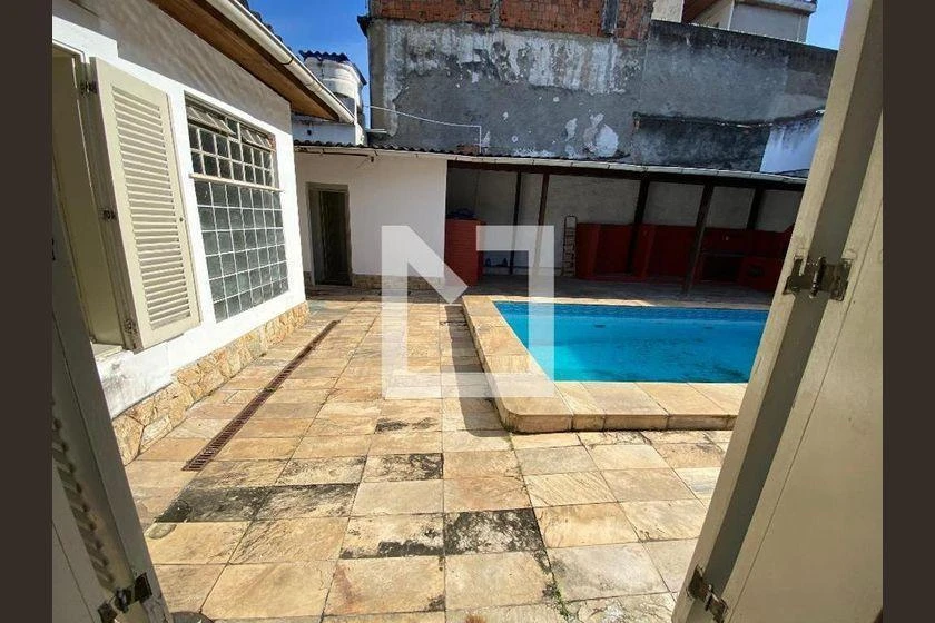 Rental house with 6 bedrooms and 704 m² — photo 35