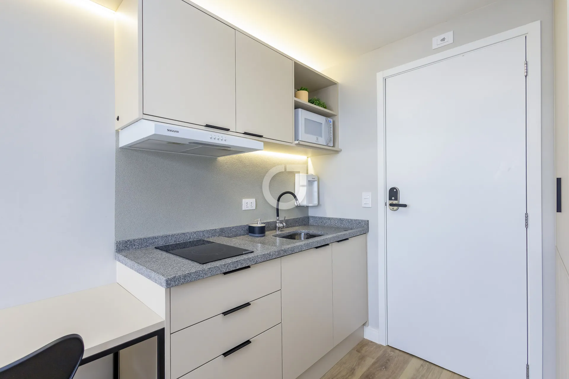 40 m² 1-bedroom apartment with en-suite and open kitchen — photo 8