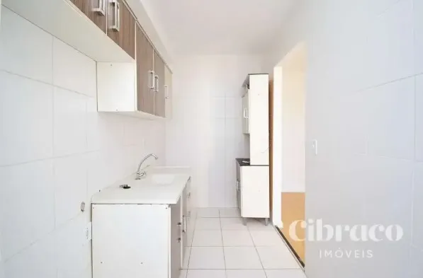 Furnished 2-bedroom apartment with 1 bathroom — photo 2