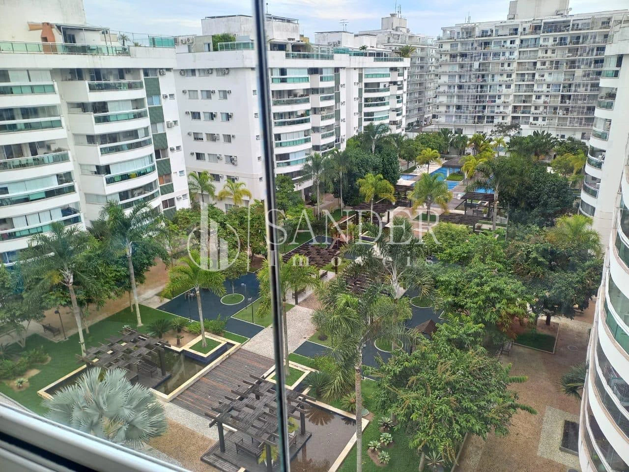 3-bedroom apartment with a private pool — photo 19