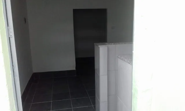 Casa sem mobília com 1 quarto e cozinha separada — photo 6