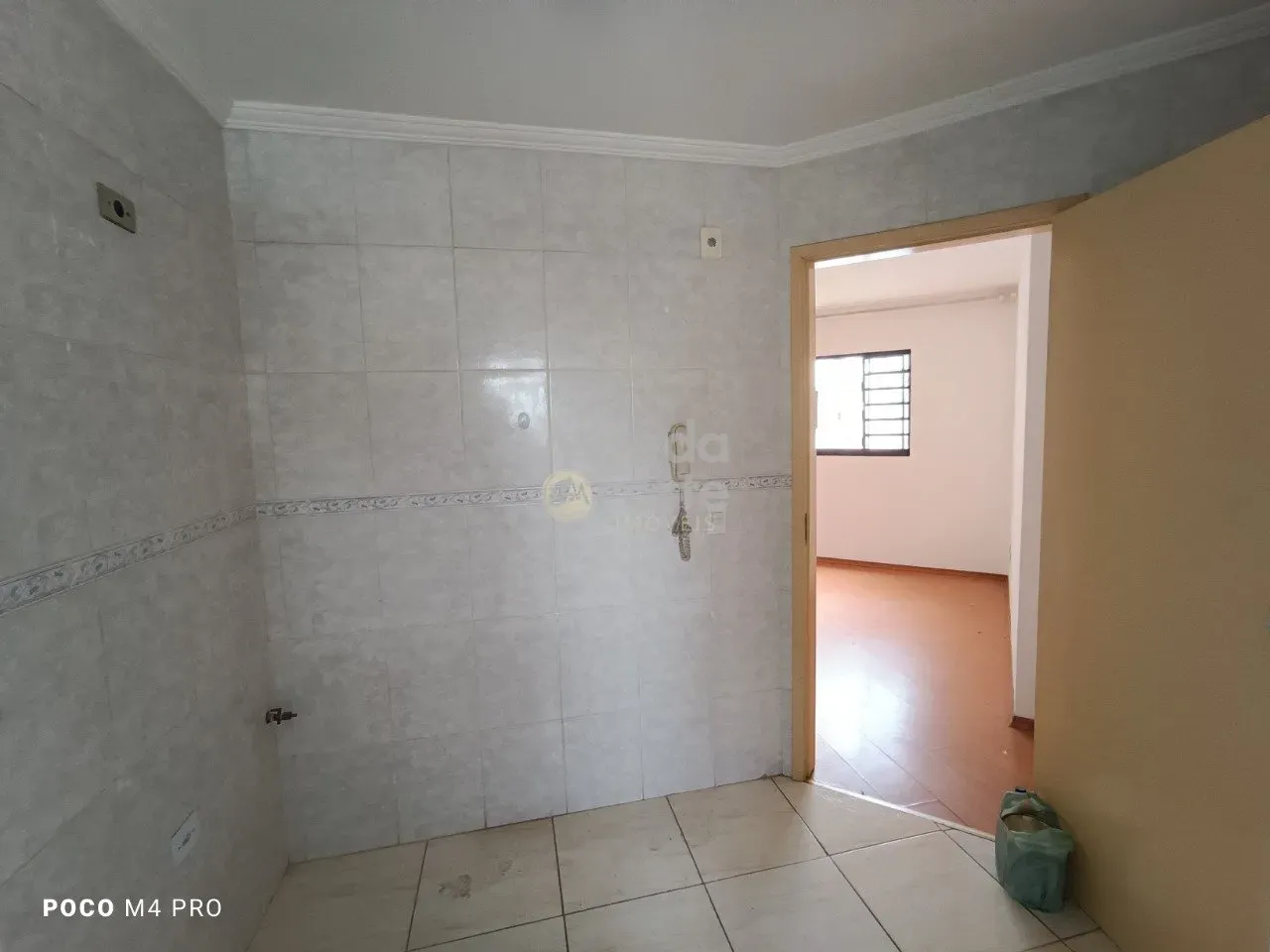 3-bedroom apartment with wood or laminate floors in Curitiba — photo 30