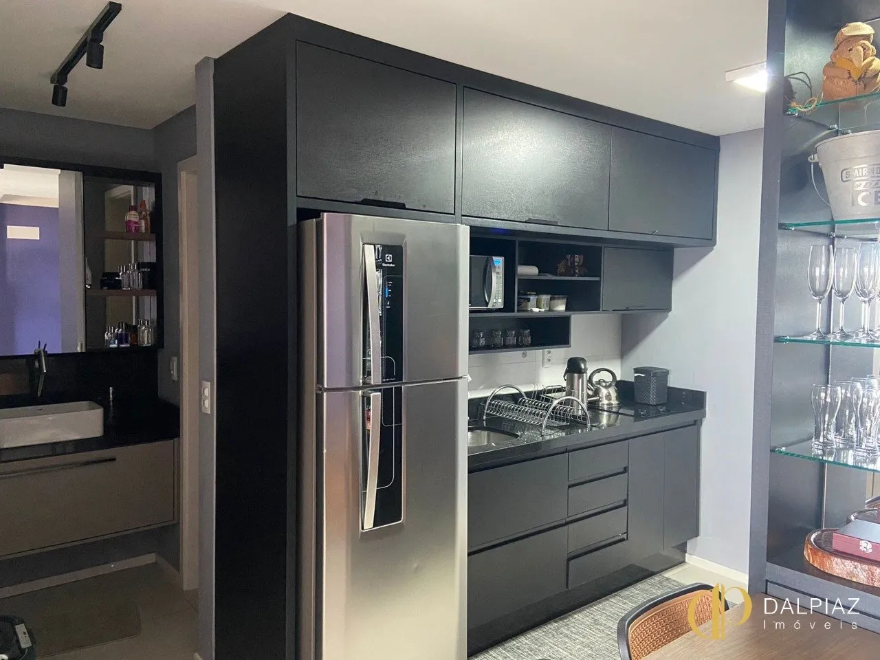 Furnished 46 m² studio with balcony and built-in grill — photo 2