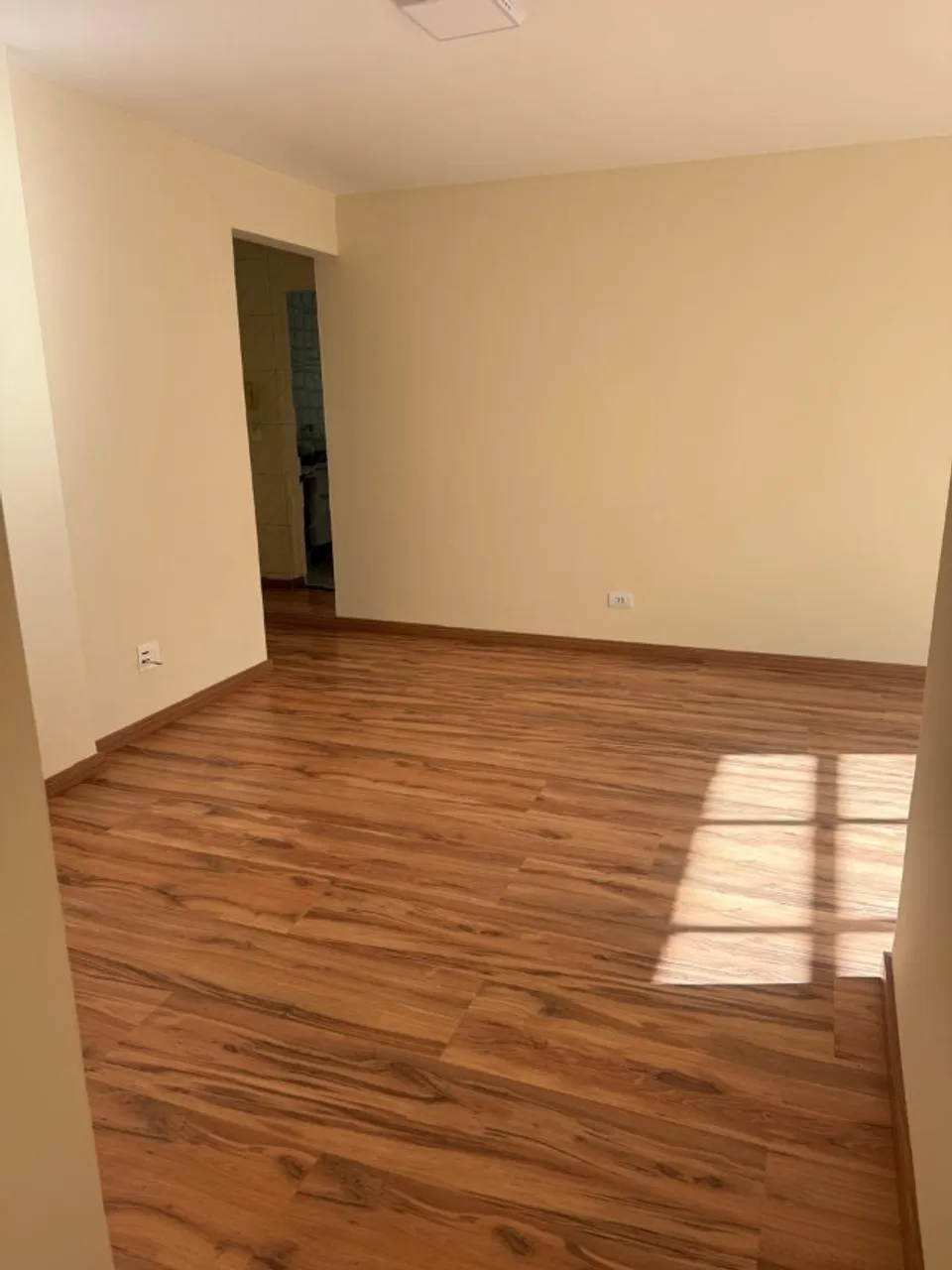 2-bedroom, 2-bath apartment with no parking space — photo 6