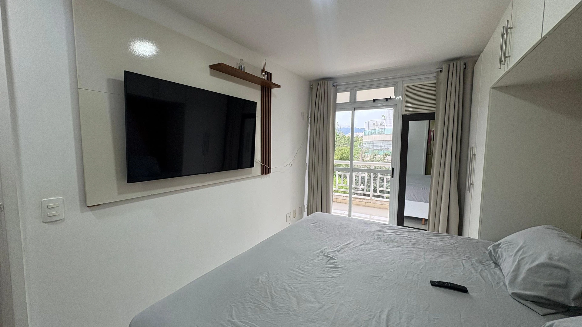 Furnished apartment, 114 m², with a jacuzzi — photo 30