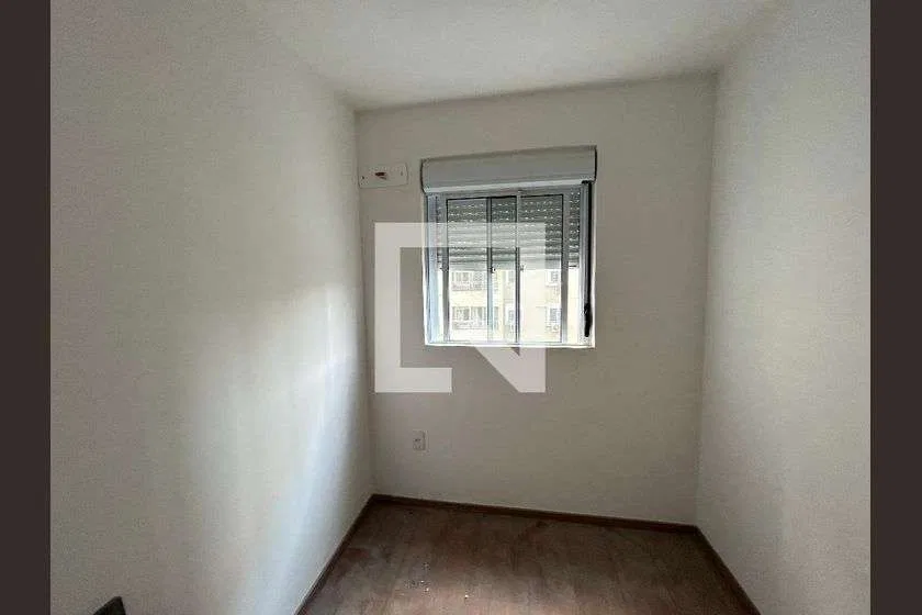 2-bedroom apartment in a building with a pool — photo 21