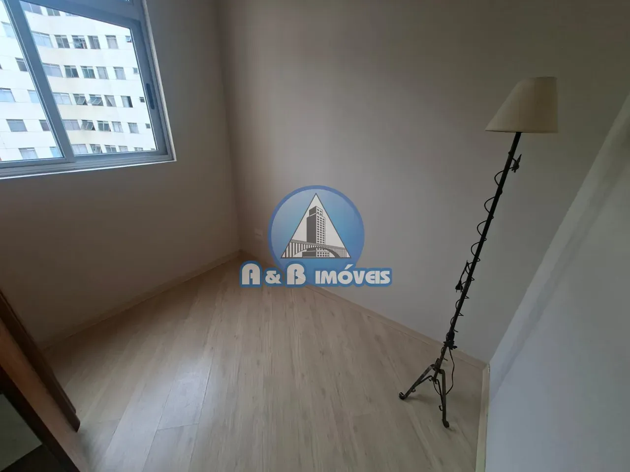 Apartamento com piso de madeira ou laminado, Hauer — photo 10