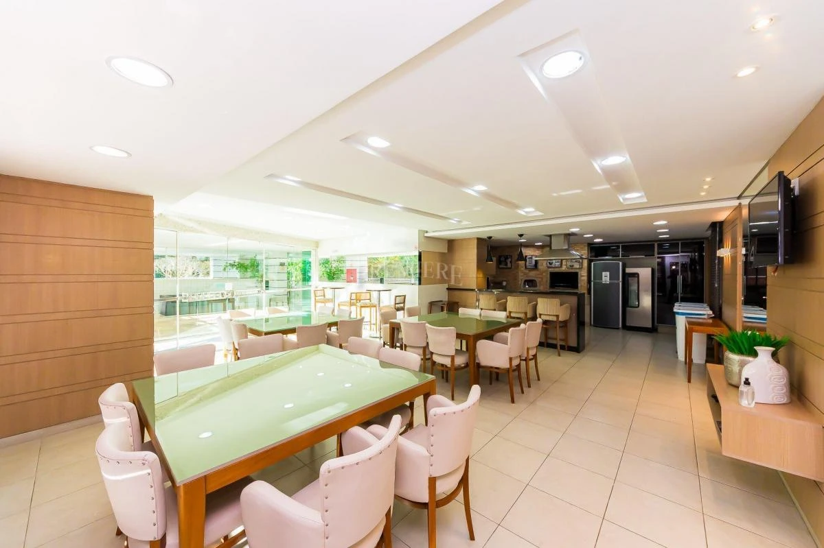Furnished 3-bedroom apartment with 1 en-suite
