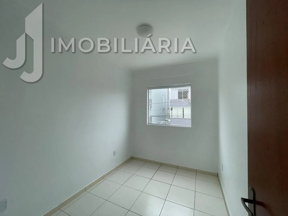Glass-enclosed balcony in a 3-bedroom apartment, 90 m² — photo 5