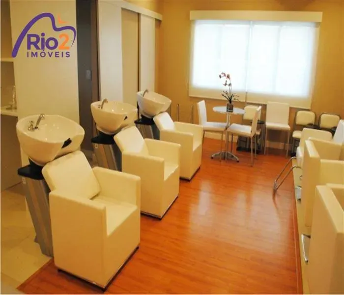Furnished 77 m² apartment with enclosed glass balcony — photo 43