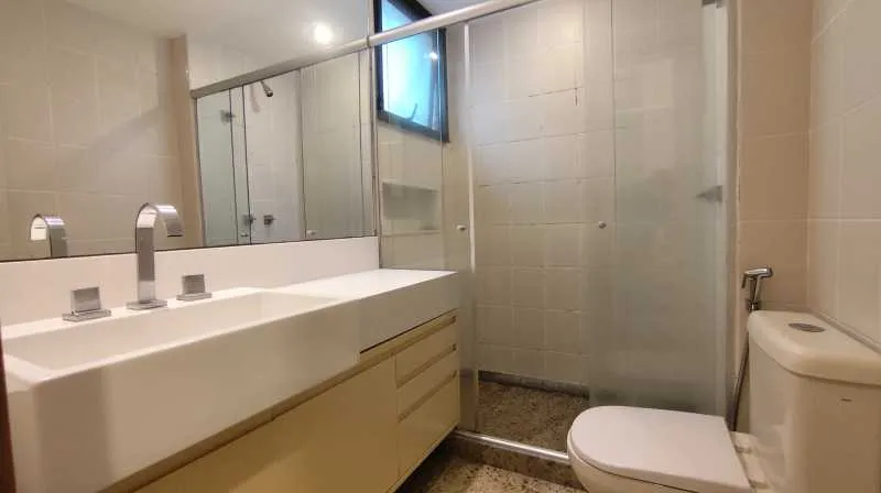 165 m² apartment with 3 bedrooms and 5 bathrooms — photo 23
