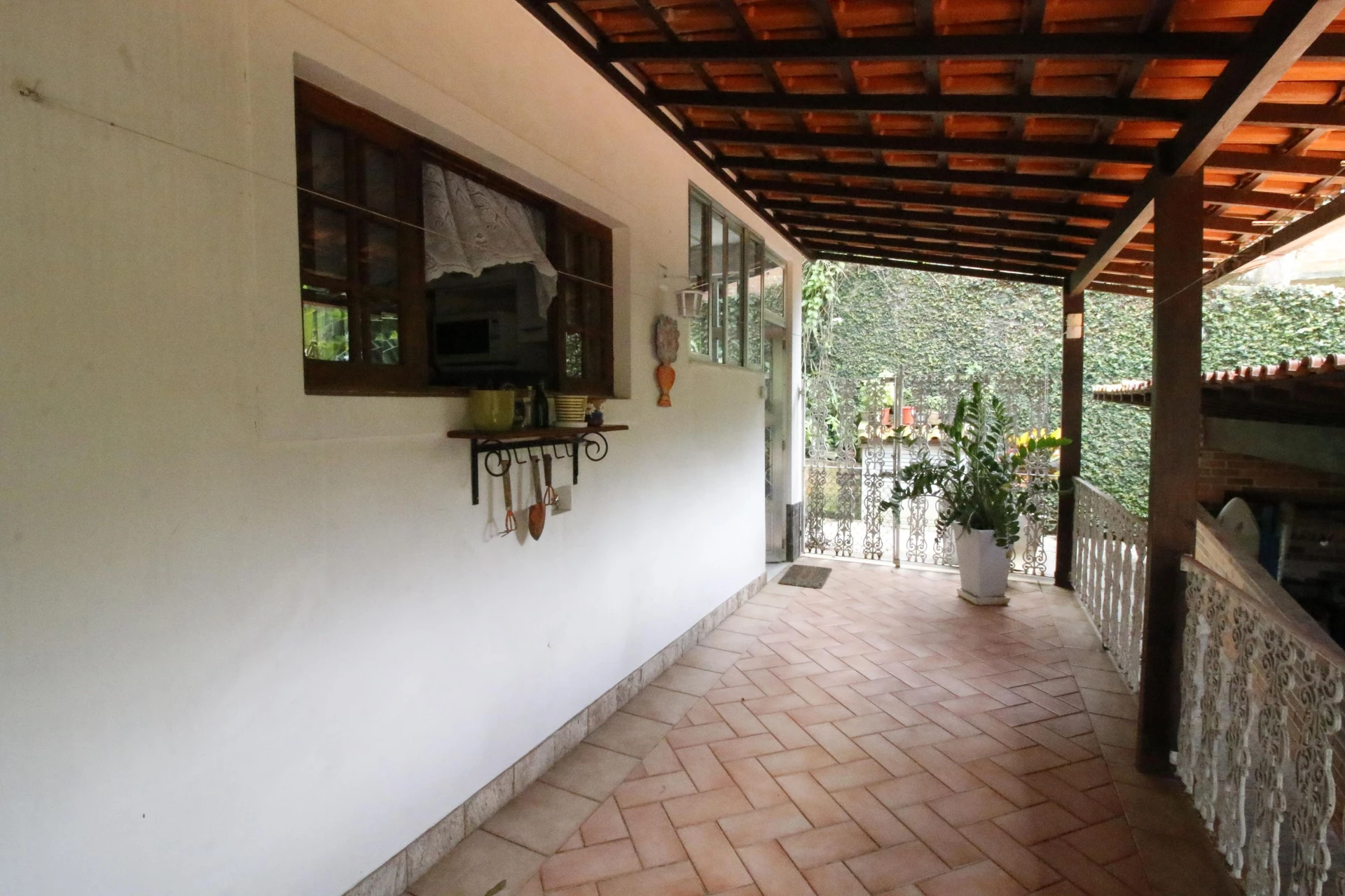 Furnished house, 700 m², with a jacuzzi — photo 49