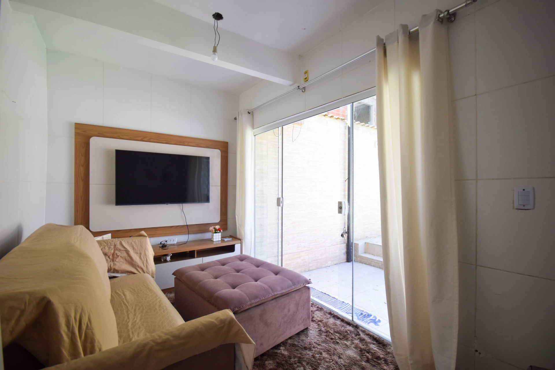 Furnished apartment with 2 bedrooms and private garden