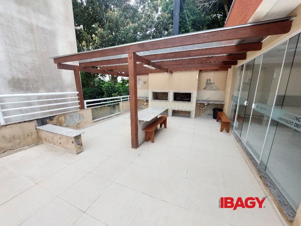 3-bedroom apartment in a building with a gym