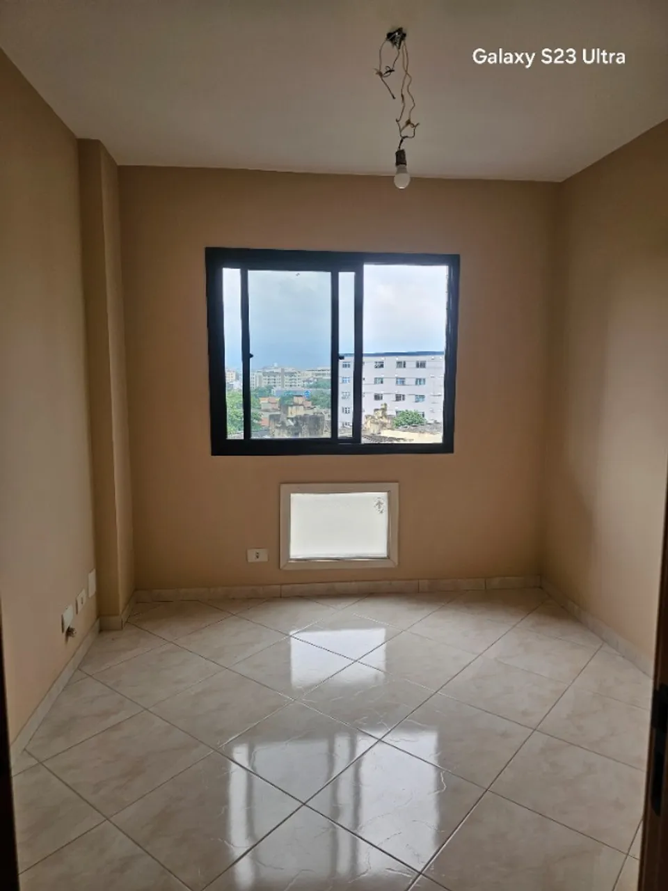 2-bedroom apartment in a building with a gym — photo 3