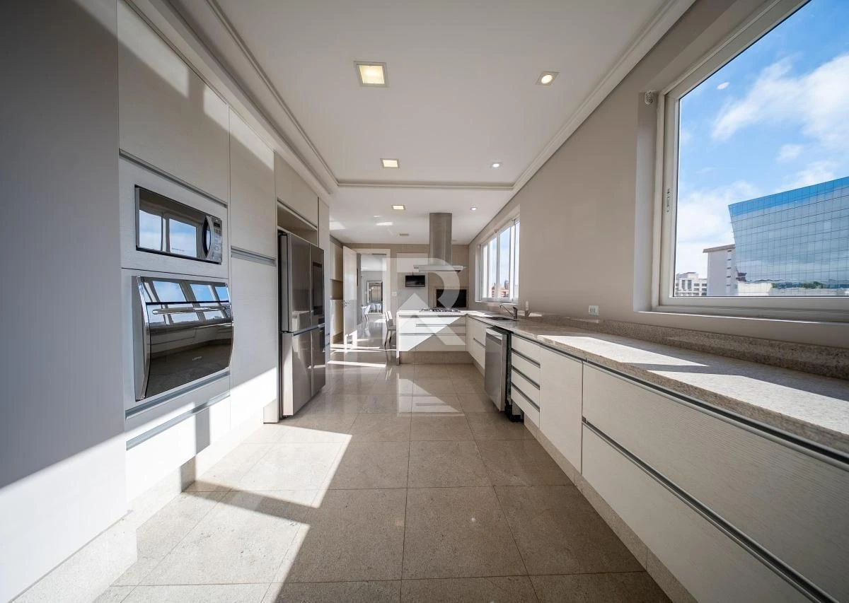 344 m² apartment with floor-to-ceiling windows and a bathtub — photo 24