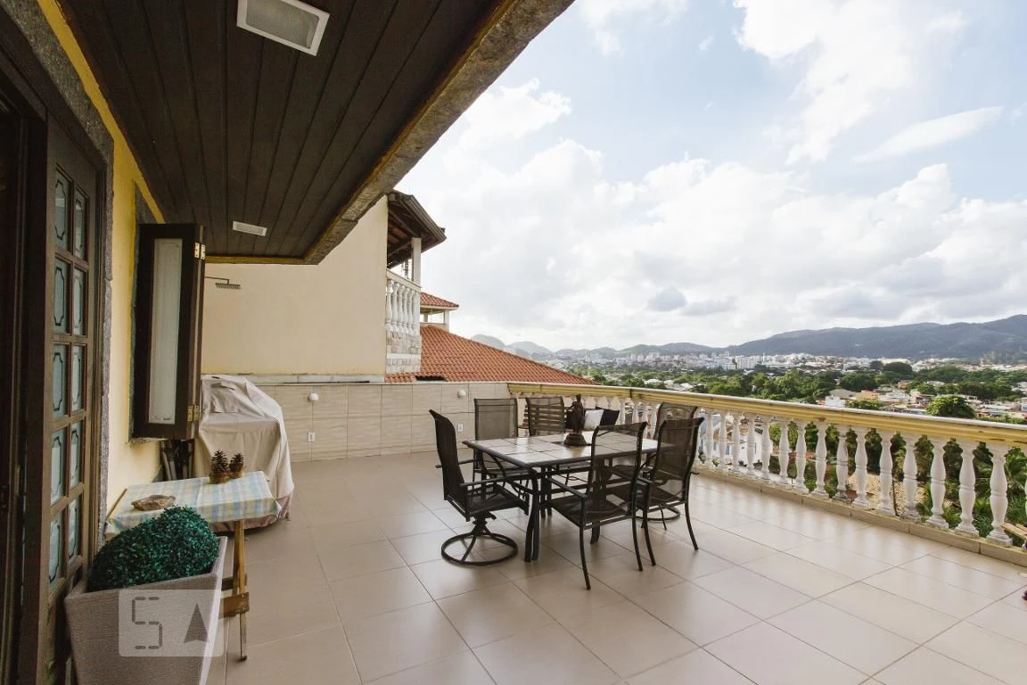 Furnished house with 4 bedrooms and 2 en-suites — photo 3