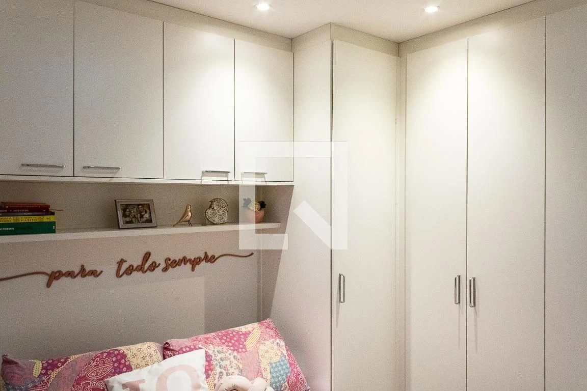 Furnished apartment, 49 m², with floor-to-ceiling windows — photo 22