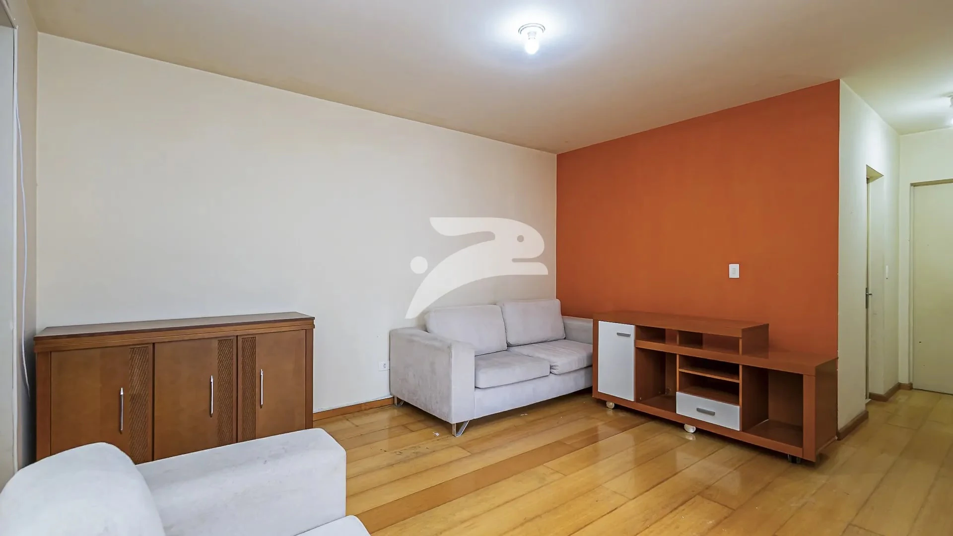 3-bedroom apartment with wood or laminate floors in Curitiba — photo 3