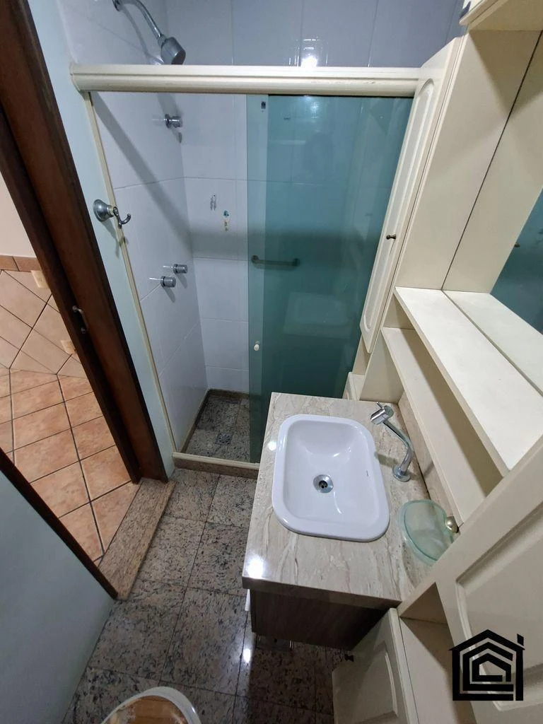 2-bedroom apartment with 2 bathrooms and balcony — photo 25