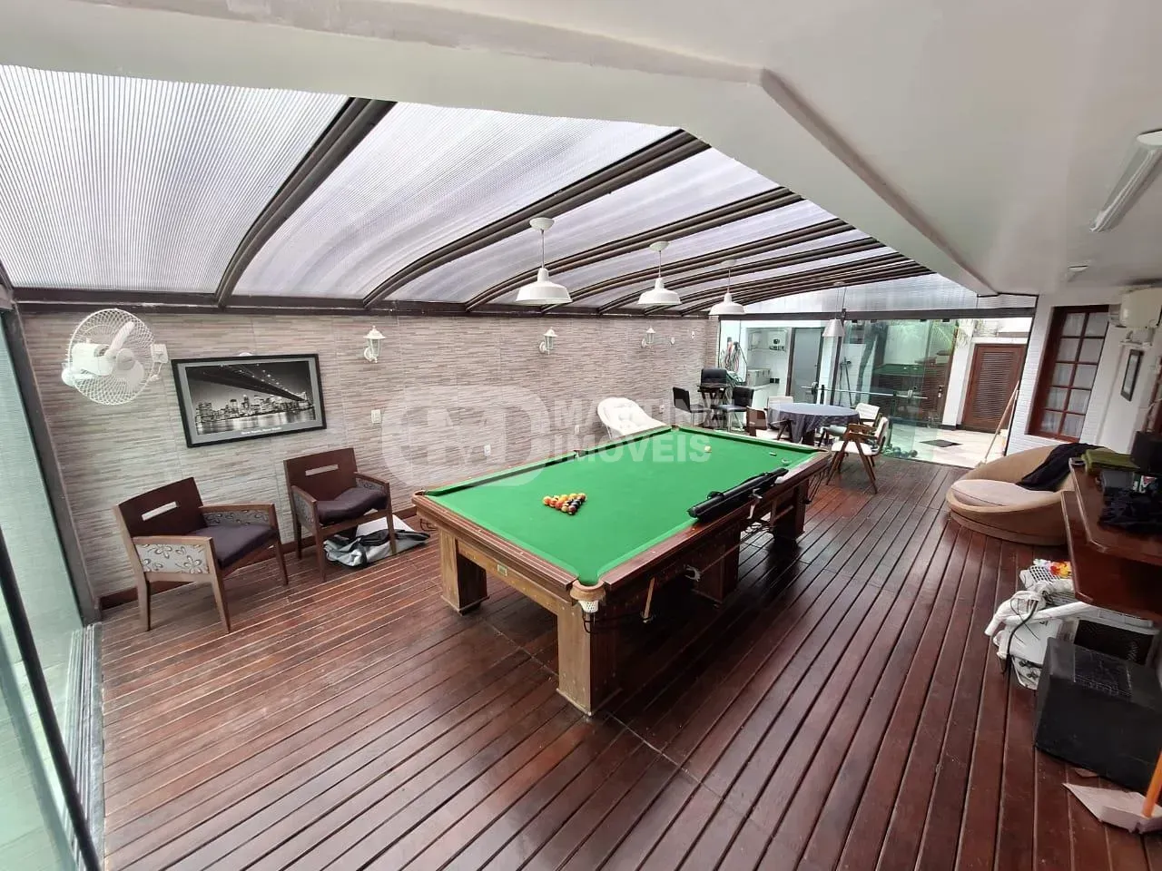 House with 5 bedrooms, all suites, plus shared pool — photo 7