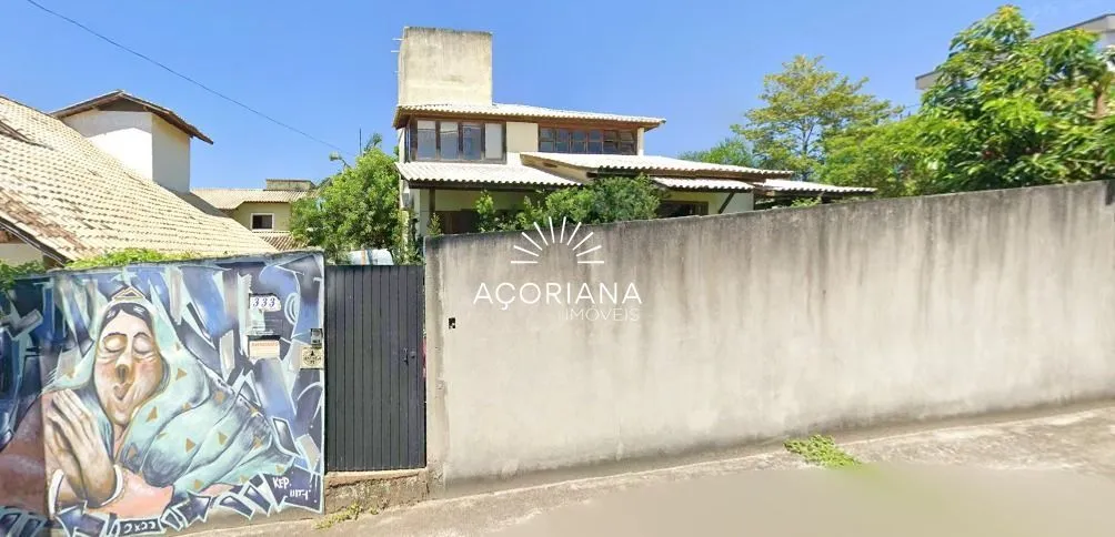 Floor-to-ceiling windows in a 3-bedroom house, 224 m² — photo 45