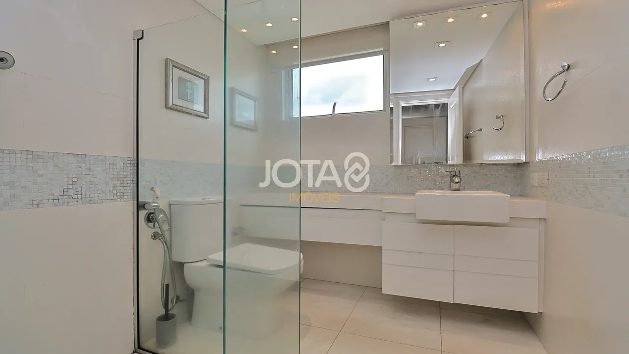 Apartamento con balcón y barbacoa privada — photo 16