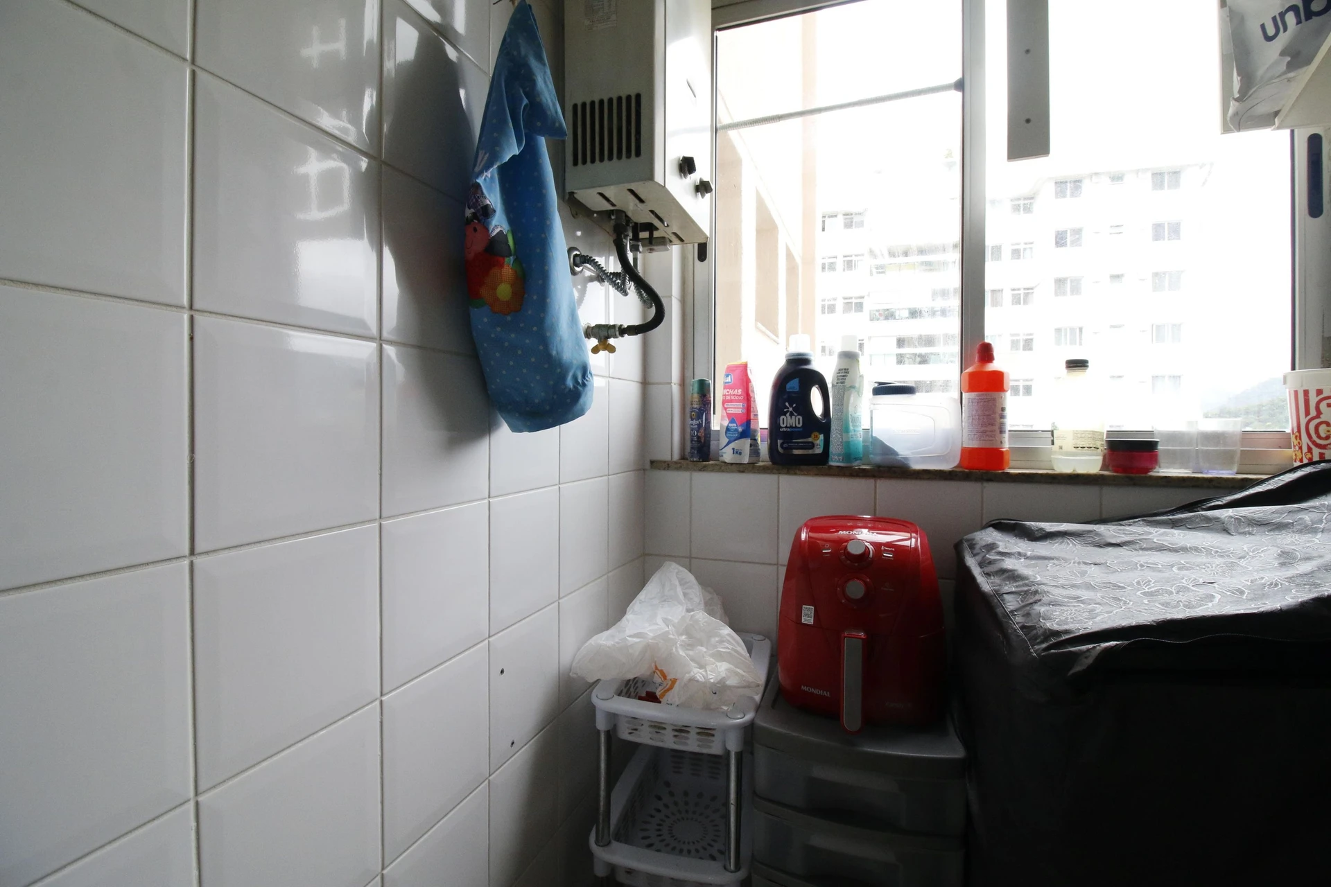 Furnished 3-bedroom apartment with balcony and pool — photo 21
