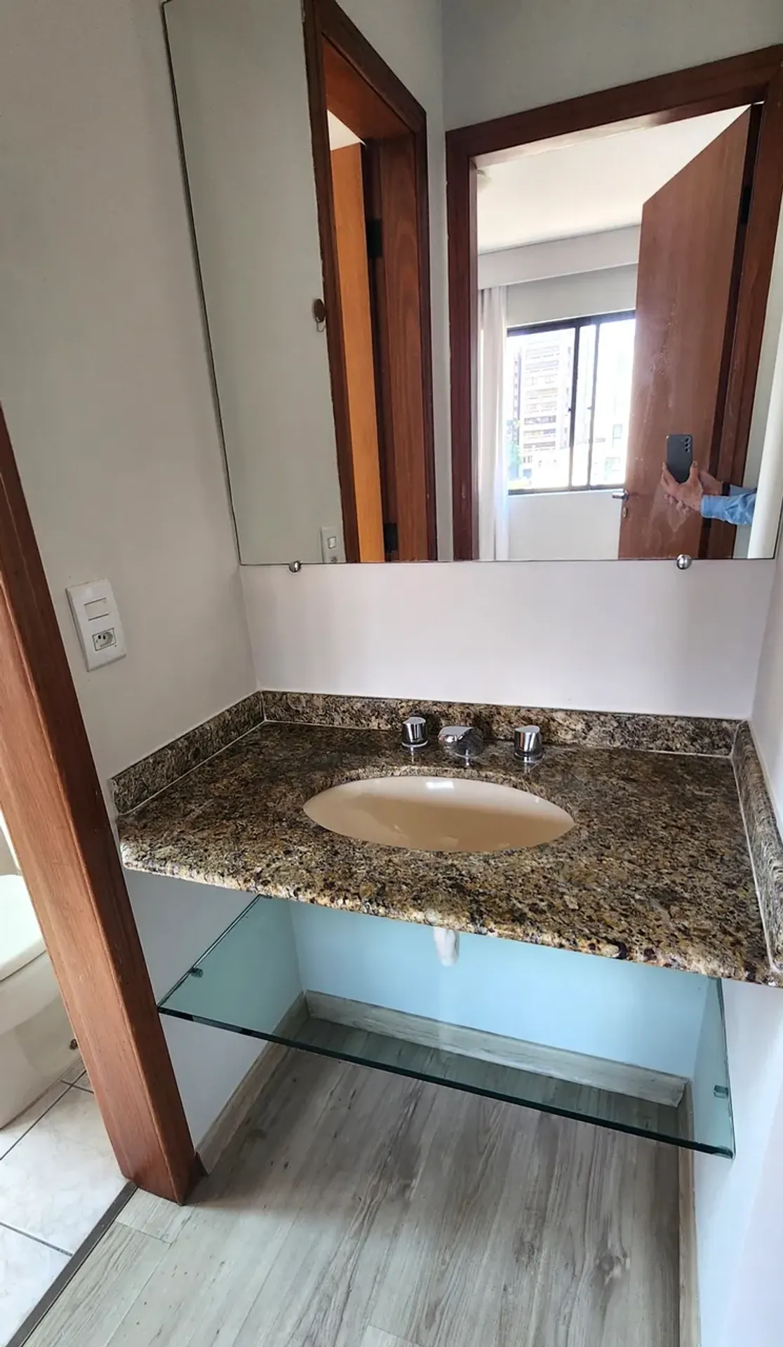 Apartamento no 7º andar com piso de madeira ou laminado — photo 8