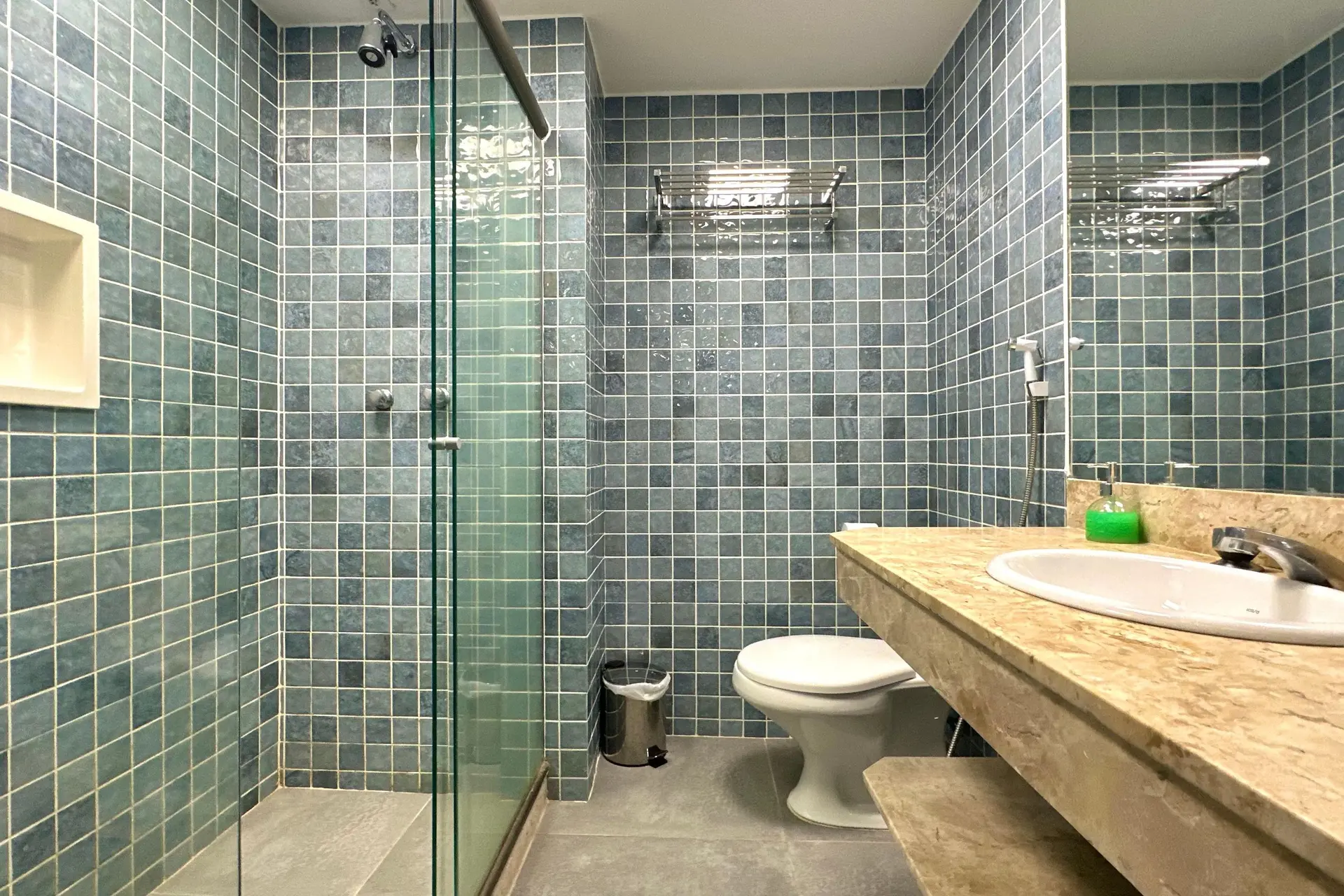 Apartamento mobiliado com 2 suítes e 3 banheiros — photo 60