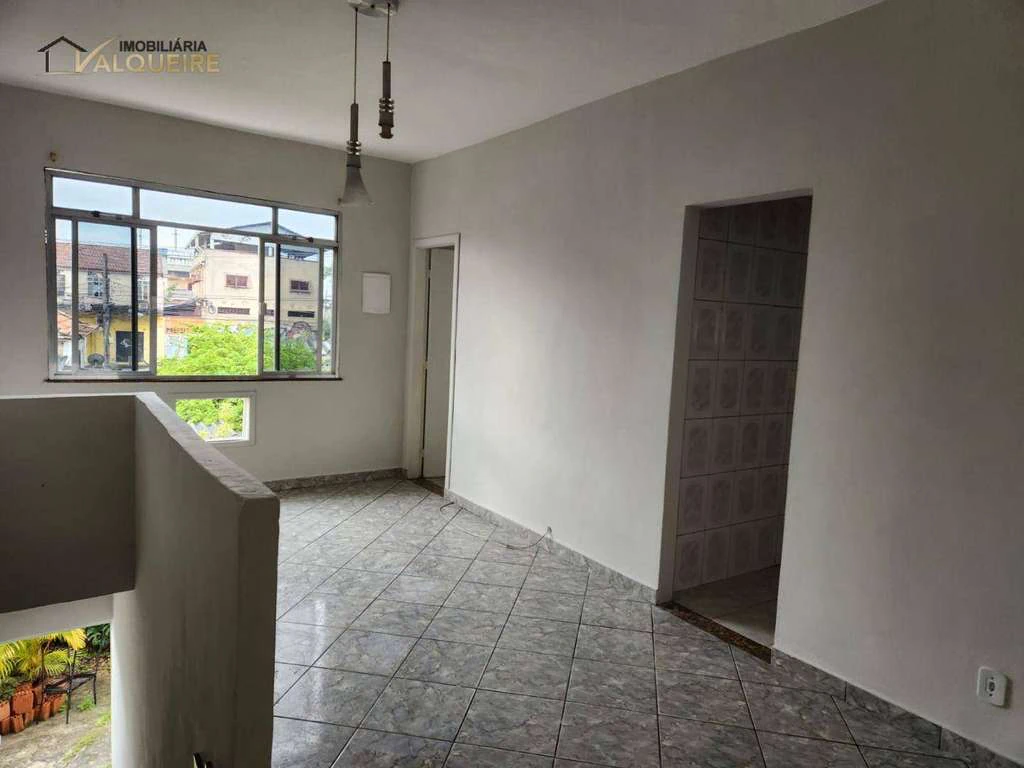 House with 2 bedrooms and 1 bathroom, 120 m²