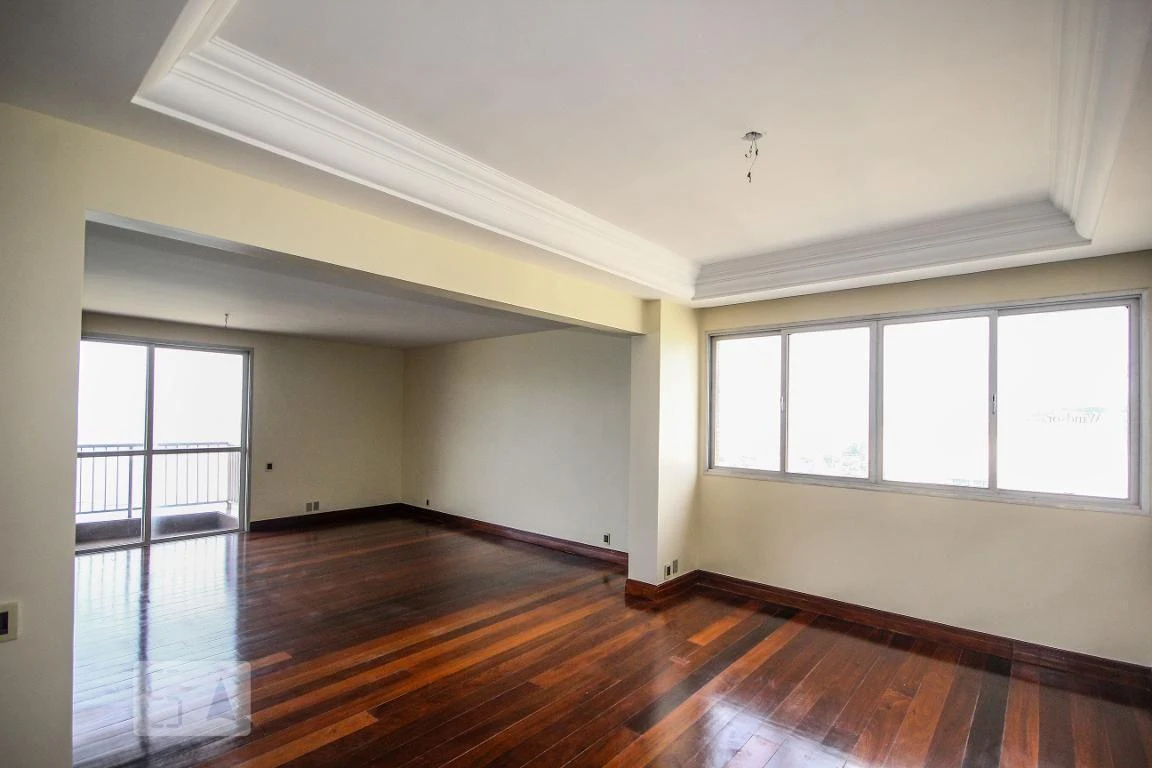 Apartment with 4 bedrooms, 4 baths and 300 m² — photo 25
