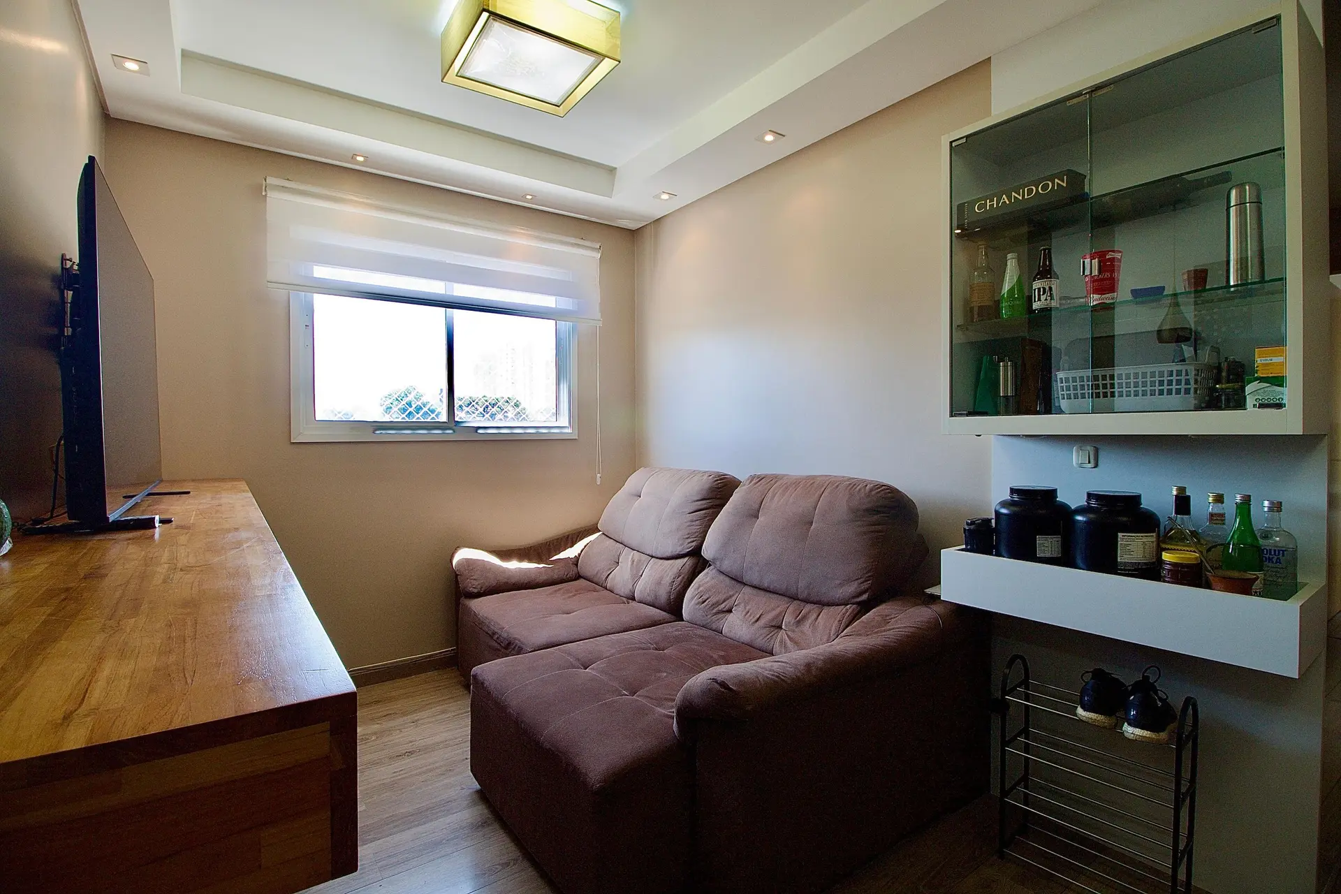 2-bedroom apartment with a washing machine